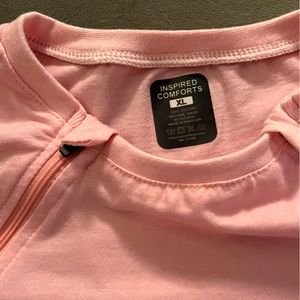 Port accessible pink T shirt- double zippers - pale pink - size XL